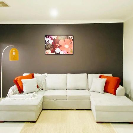 Kellyville 5Br Near Park And Shopping Mall Εξωτερικό φωτογραφία