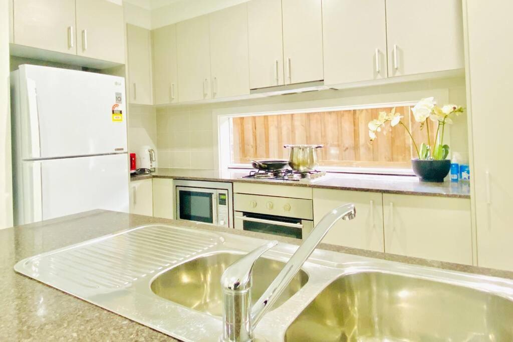 Kellyville 5Br Near Park And Shopping Mall Εξωτερικό φωτογραφία